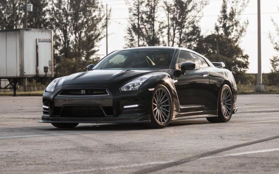 Nissan GT-R on Vossen Wheels (VFS2) '2017